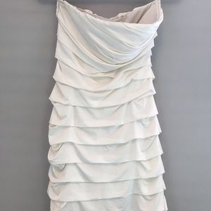 White strapless dress
